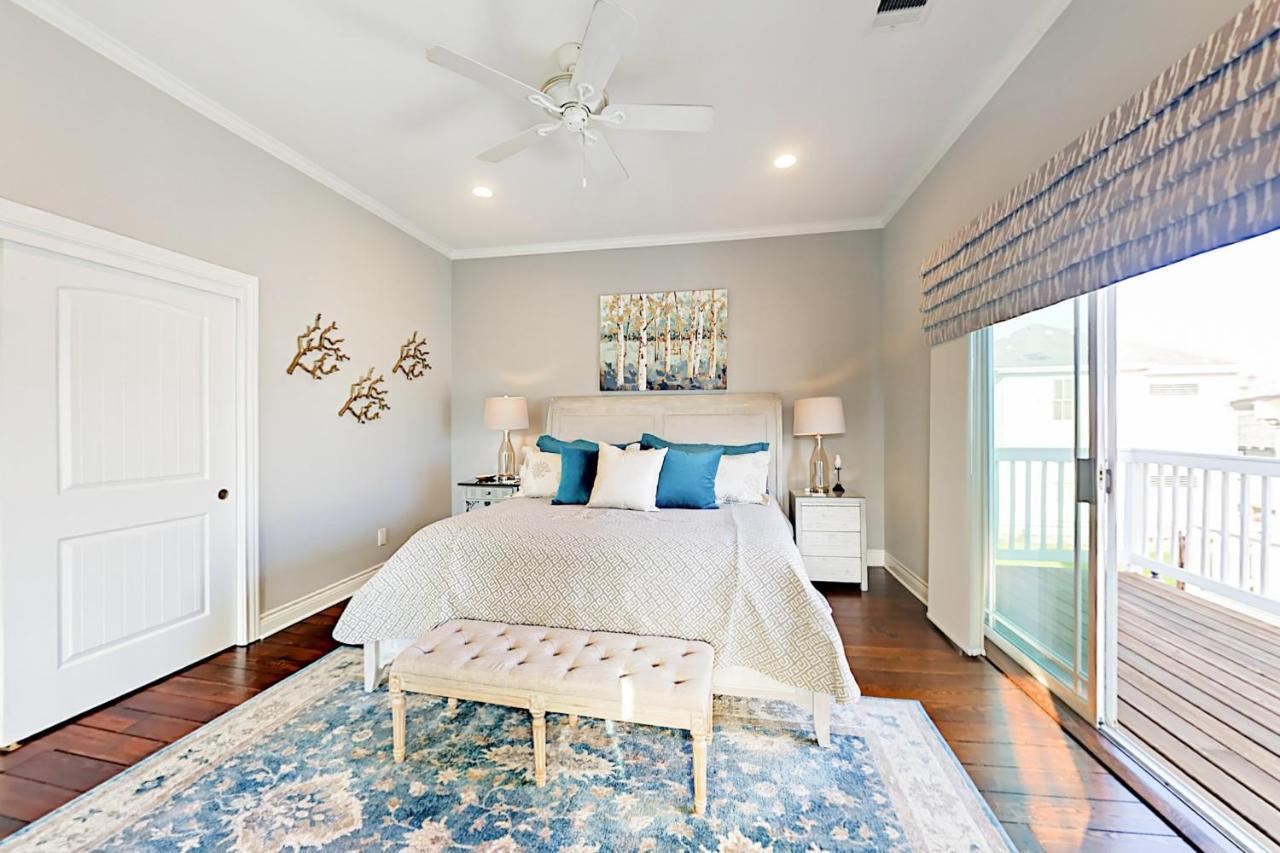 The Beachy & Charming Whale Galveston Extérieur photo